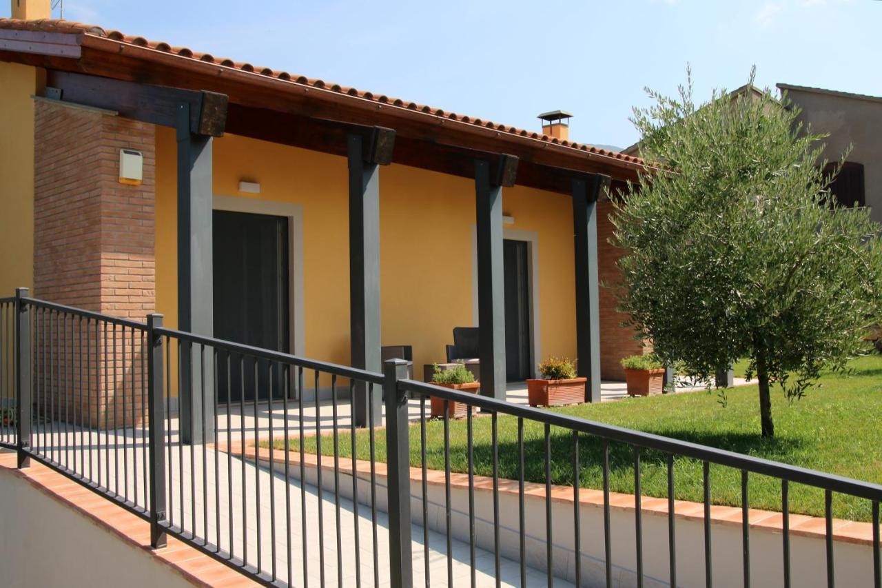 Al Ginepro Bed & Breakfast Montecchio  Eksteriør bilde